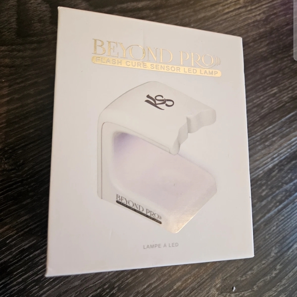 Beyond Pro Flash Cure Sensor LED Lamp - White